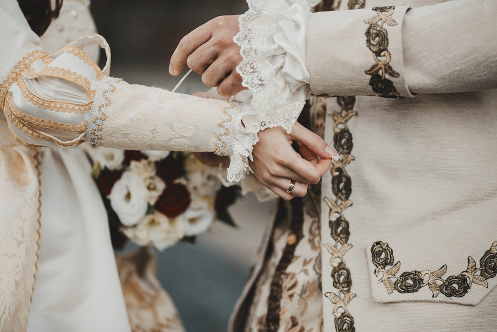 What was the typical wedding like in the 1600s