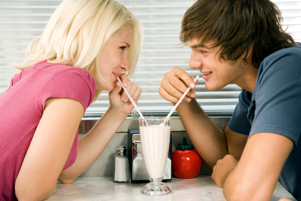 When is a good age for teens to start dating